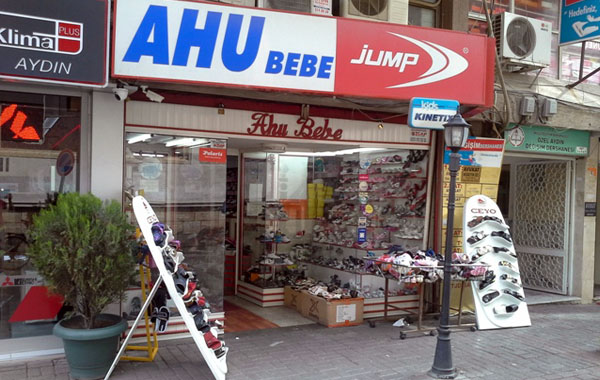 Ahu Bebe Ayakkabı Logo