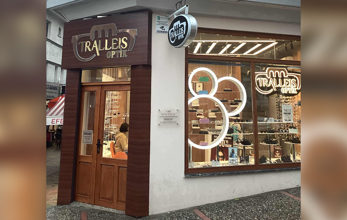 Tralleis Optik Kapak